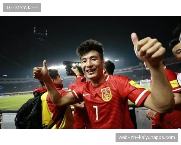 双方均有破门良机，战局胶着——激烈对决中的悬念与精彩